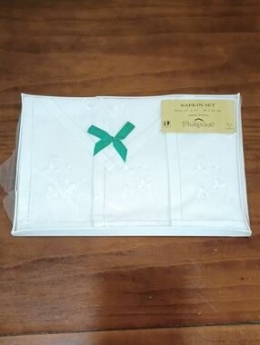 Prospect Irish Linen Napkins, Set Of 4 - Vintage!